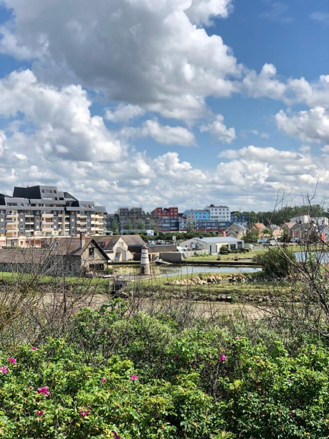 Bleu Sale - F2 Courseulles Avec Balcon Daire Dış mekan fotoğraf