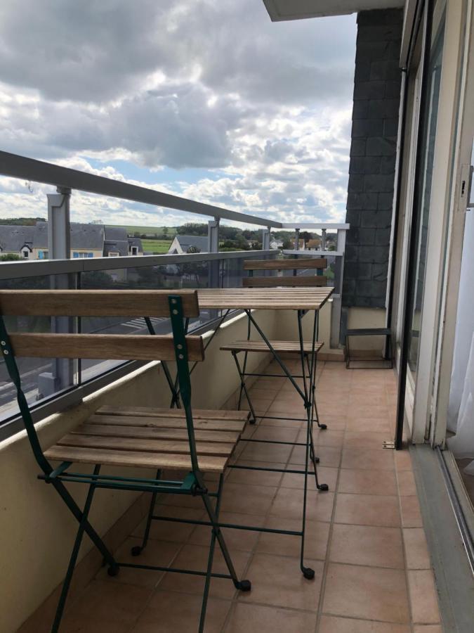 Bleu Sale - F2 Courseulles Avec Balcon Daire Dış mekan fotoğraf